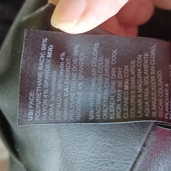 WHITE HOUSE BLACK MARKET VEGAN Leather RUNWAY LEGGINGS NWT 6R, Black - Picture 9 of 9